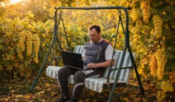 Чому я обрав домен loza.top і навіщо мені цей блоґ: давайте знайомитись!